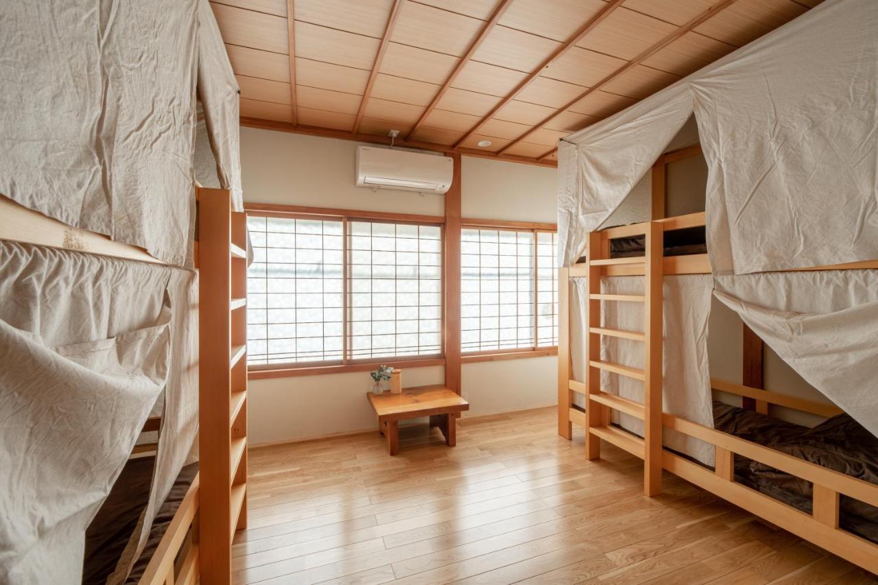 Guest House Takazuri-Kita Nanto Exterior photo