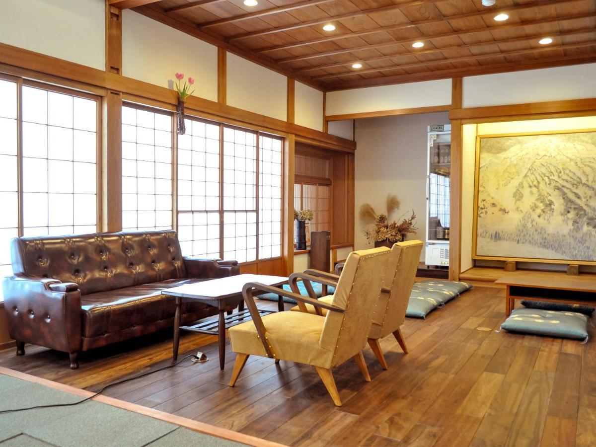 Guest House Takazuri-Kita Nanto Exterior photo
