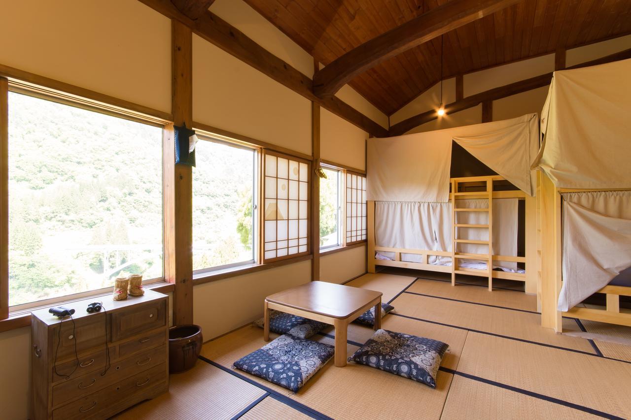 Guest House Takazuri-Kita Nanto Exterior photo